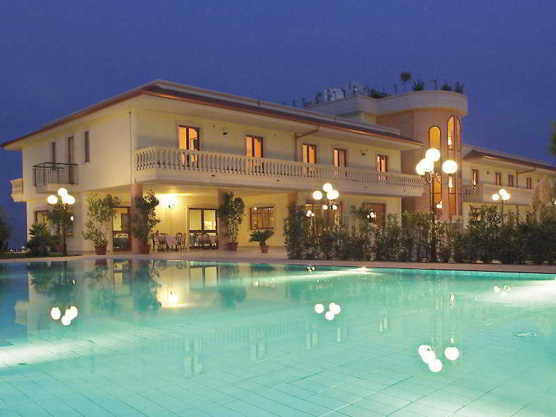 Hotel Parco Serrone Corato Eksteriør billede
