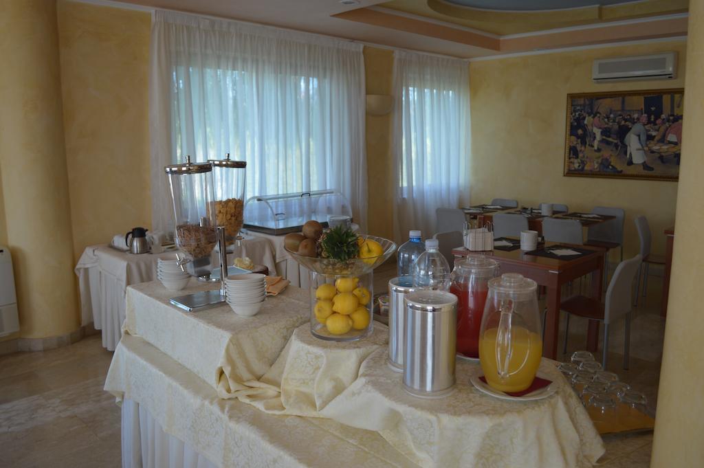 Hotel Parco Serrone Corato Eksteriør billede